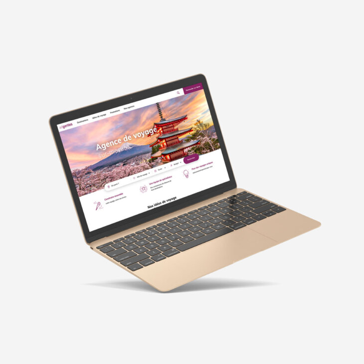 réalisation web d site internet d'Ad gentes sur tablette et téléphone